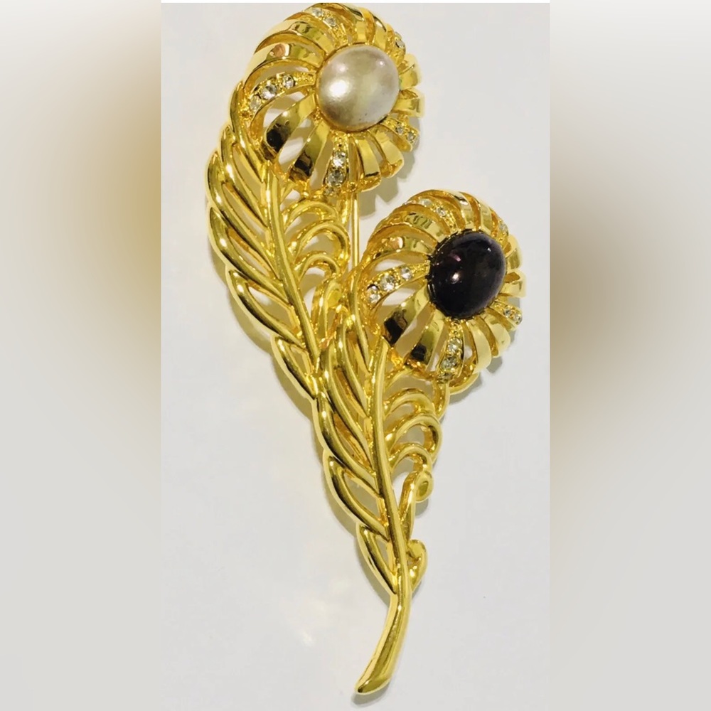 Vintage CINDY ADAMS Brooch Gold-Tone w/Rhinestones Black/White Flowers w/Leaves